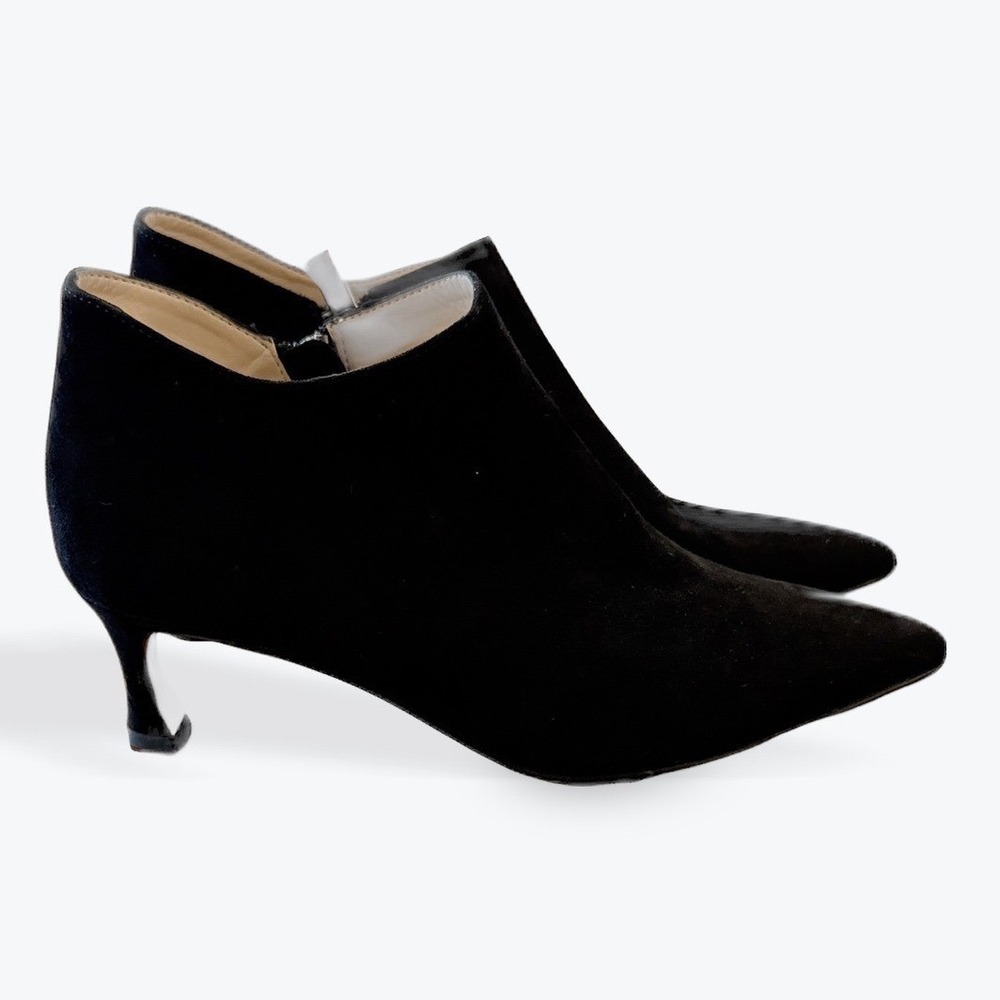 Pelle Moda Womens Black Suede Pointed Toe Kitten Heel Ankle Booties Size 6M